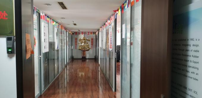 علب التسلق من البلاستيك متعددة الألوان للأطفال ساحة اللعب الجدار التسلق 5