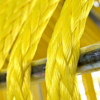 الحبل الملتصق UHMWPE المقاوم للأشعة فوق البنفسجية ذو 12 خيوط عالية القوة للاستخدام البحري والصناعي